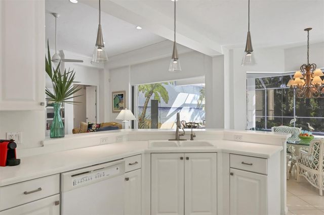 8135 ABINGDON COURT, University Park, FL 34201