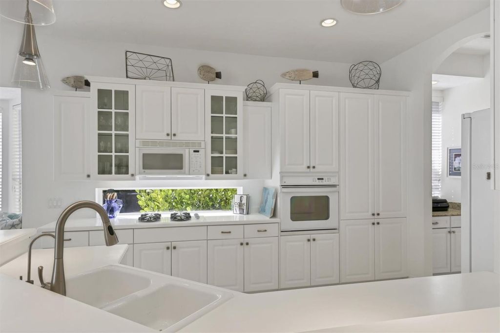 Image 12 of property listing at 8135 ABINGDON COURT, University Park, FL 34201