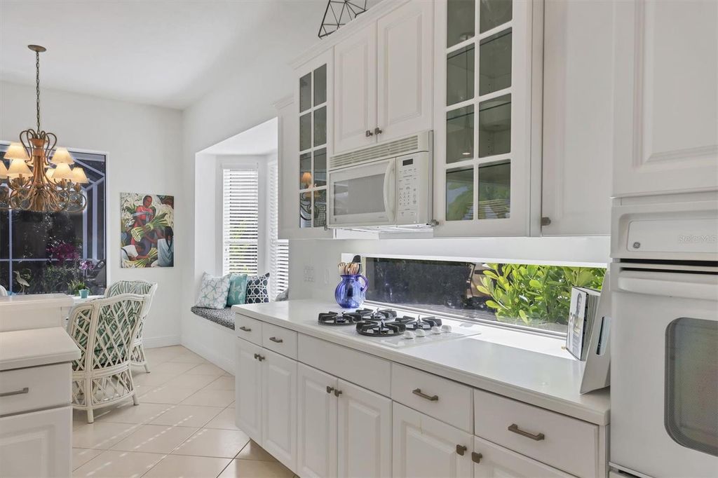 Image 14 of property listing at 8135 ABINGDON COURT, University Park, FL 34201