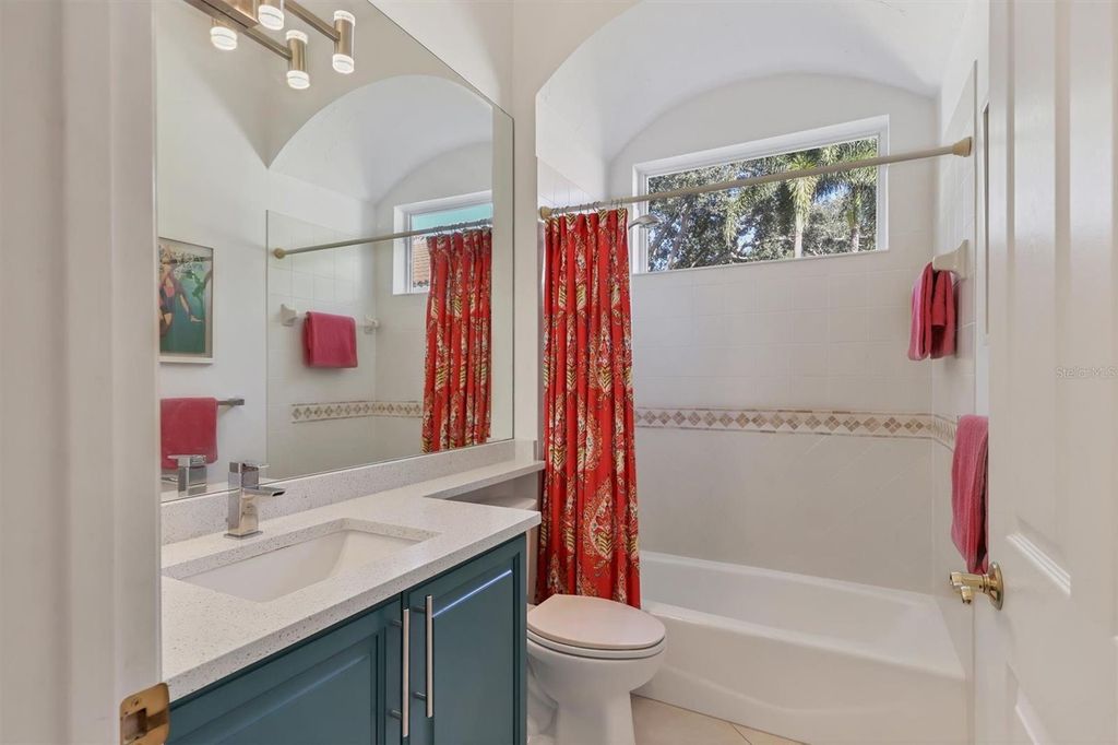 Image 23 of property listing at 8135 ABINGDON COURT, University Park, FL 34201