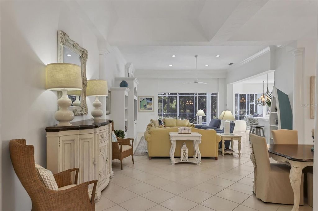 Image 4 of property listing at 8135 ABINGDON COURT, University Park, FL 34201