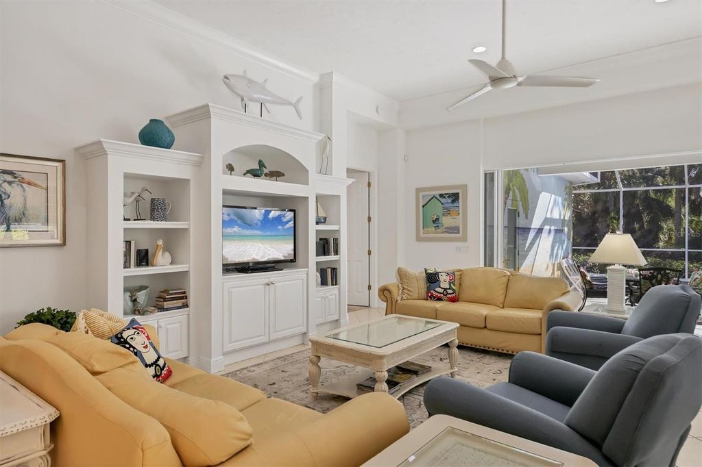 Image 5 of property listing at 8135 ABINGDON COURT, University Park, FL 34201