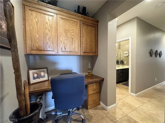 8804 Willow Cabin Street, Las Vegas, NV 89131