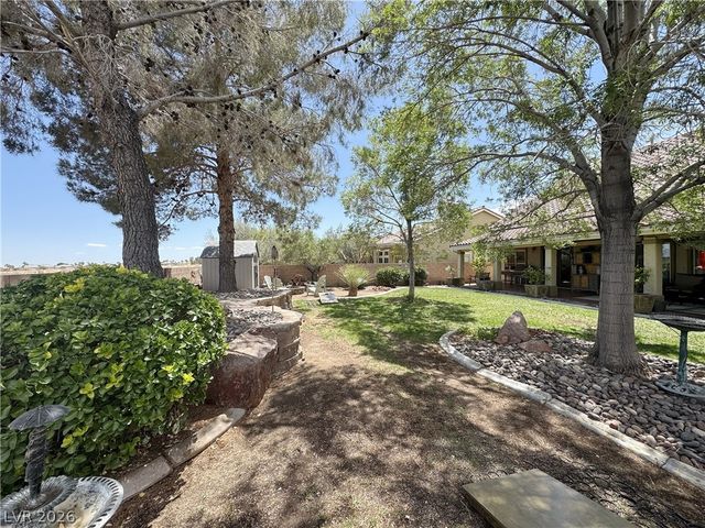 8804 Willow Cabin Street, Las Vegas, NV 89131