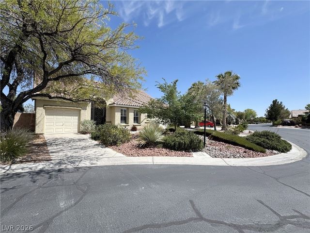 8804 Willow Cabin Street, Las Vegas, NV 89131