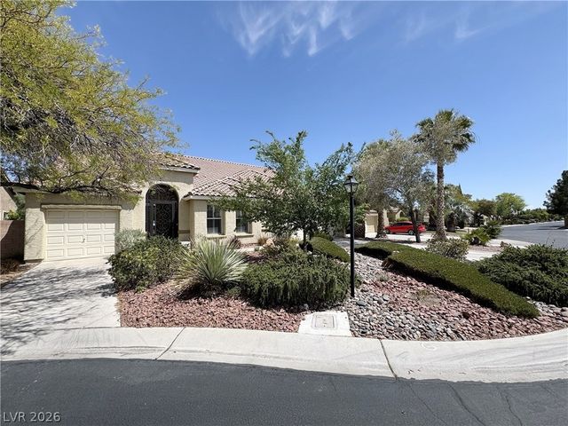 8804 Willow Cabin Street, Las Vegas, NV 89131