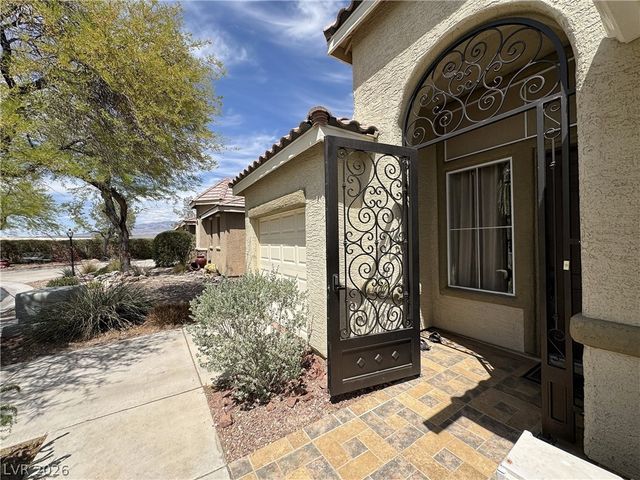 8804 Willow Cabin Street, Las Vegas, NV 89131