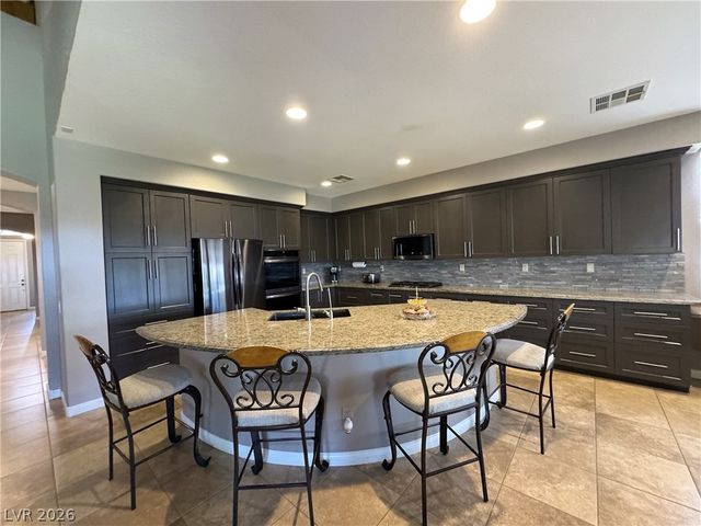 8804 Willow Cabin Street, Las Vegas, NV 89131