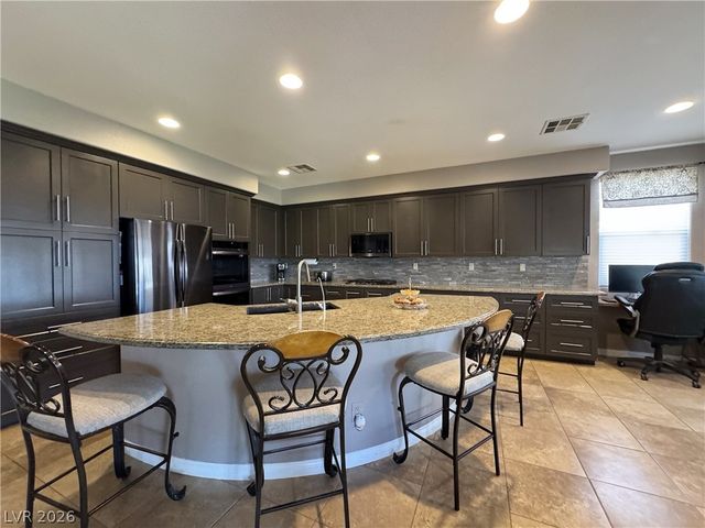 8804 Willow Cabin Street, Las Vegas, NV 89131