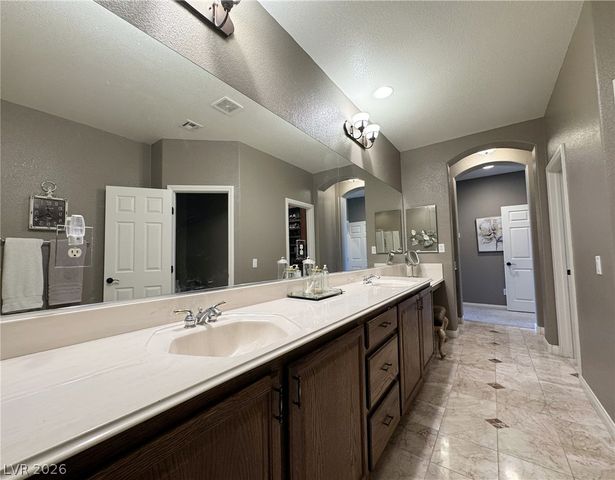 8804 Willow Cabin Street, Las Vegas, NV 89131