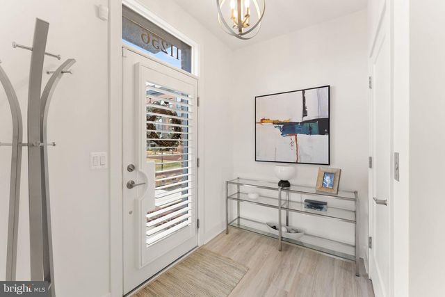 11256 FARADAY PARK DR, Reston, VA 20190