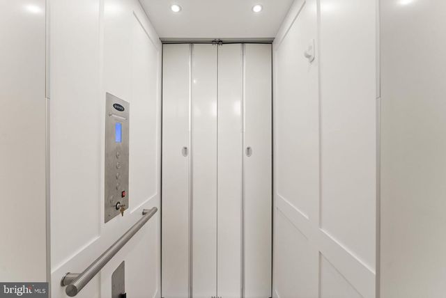 11256 FARADAY PARK DR, Reston, VA 20190