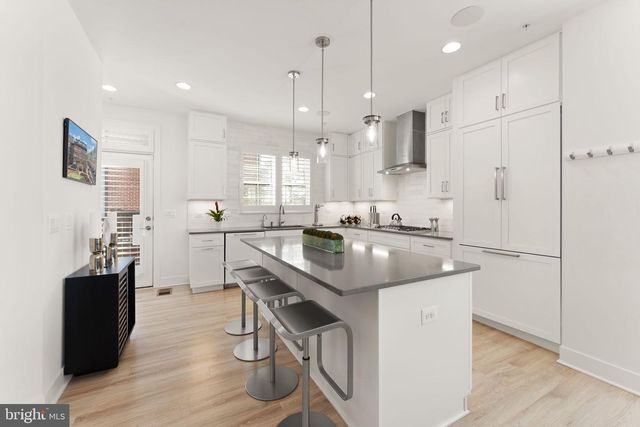 11256 FARADAY PARK DR, Reston, VA 20190