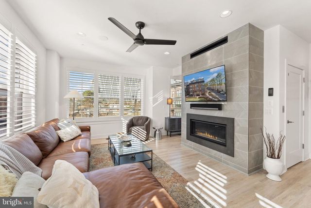 11256 FARADAY PARK DR, Reston, VA 20190