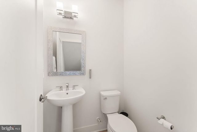 11256 FARADAY PARK DR, Reston, VA 20190