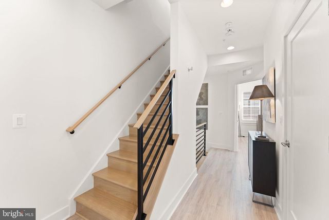 11256 FARADAY PARK DR, Reston, VA 20190