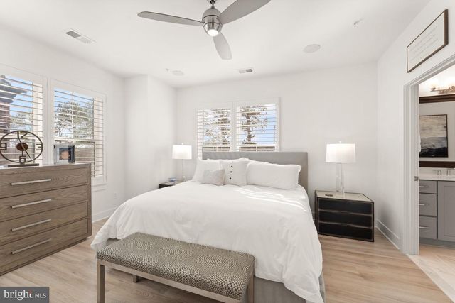 11256 FARADAY PARK DR, Reston, VA 20190