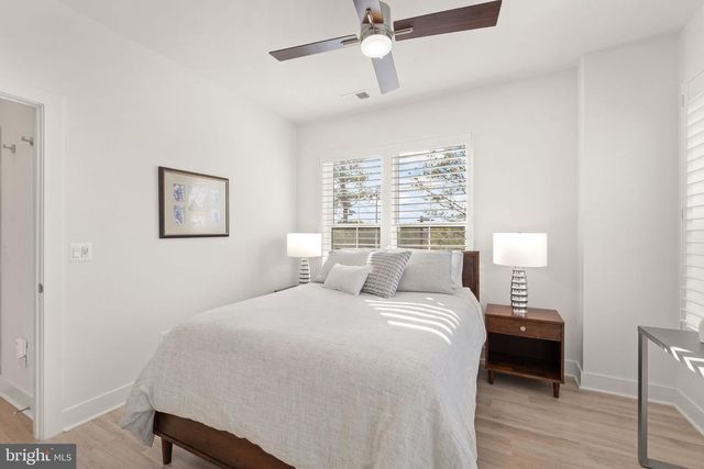 11256 FARADAY PARK DR, Reston, VA 20190