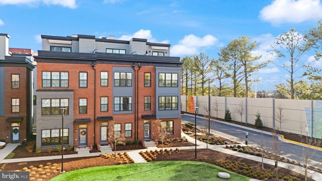 11256 FARADAY PARK DR, Reston, VA 20190