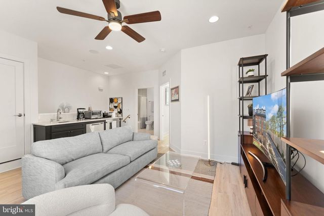 11256 FARADAY PARK DR, Reston, VA 20190