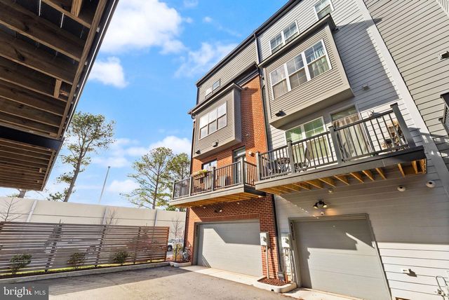 11256 FARADAY PARK DR, Reston, VA 20190