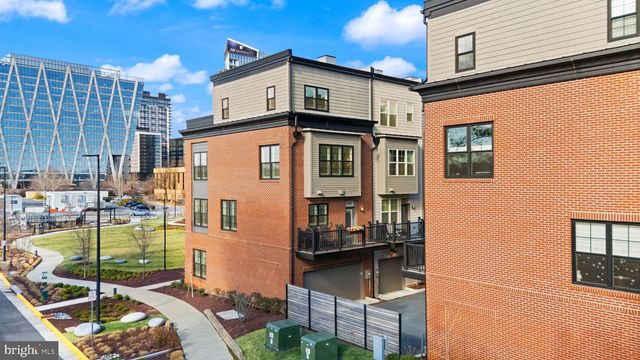 11256 FARADAY PARK DR, Reston, VA 20190