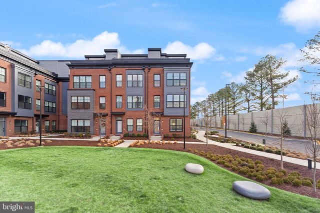 11256 FARADAY PARK DR, Reston, VA 20190