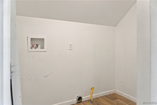 6467 Broadway Street, Lancaster, NY 14086