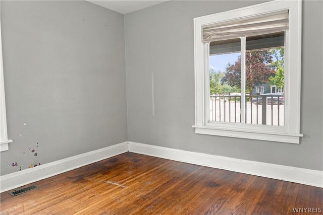 6467 Broadway Street, Lancaster, NY 14086