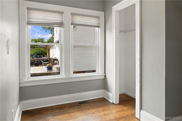 6467 Broadway Street, Lancaster, NY 14086