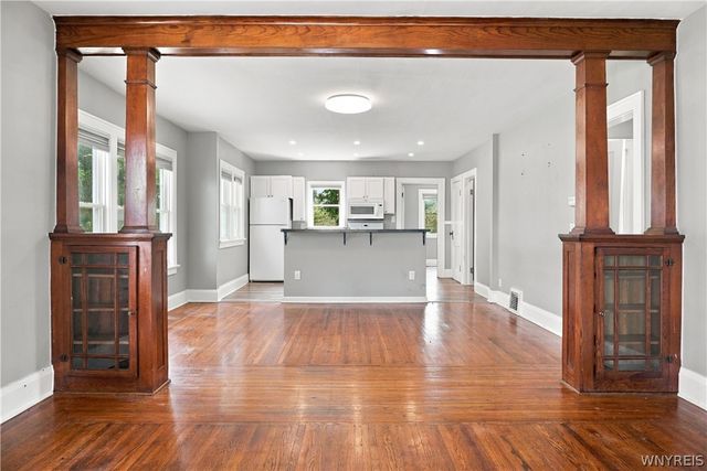 6467 Broadway Street, Lancaster, NY 14086