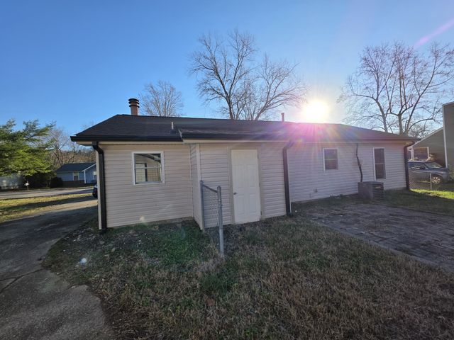 4220 Winterbrook Rd, Nashville, TN 37207