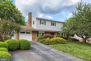 515 PARK HILLS DRIVE, Mechanicsburg, PA 17055