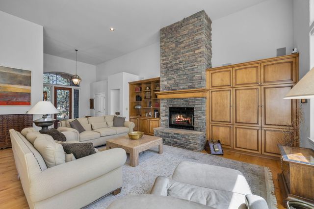 16923 Royal Coachman Drive, Sisters, OR 97759