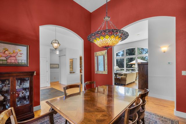 16923 Royal Coachman Drive, Sisters, OR 97759