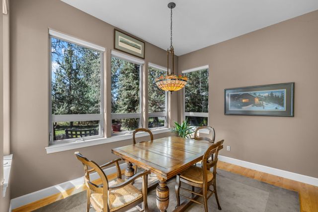 16923 Royal Coachman Drive, Sisters, OR 97759