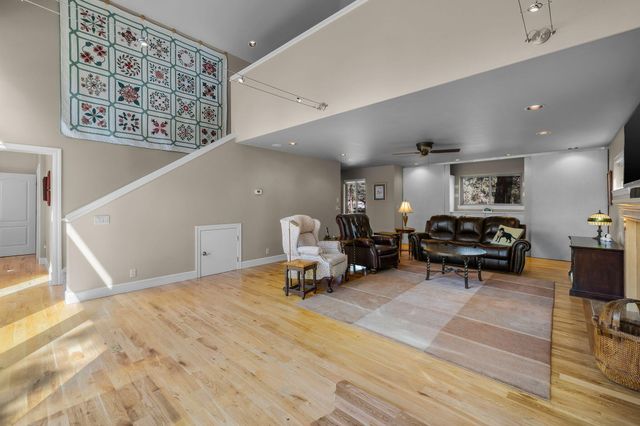 16923 Royal Coachman Drive, Sisters, OR 97759