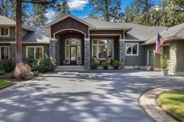 16923 Royal Coachman Drive, Sisters, OR 97759