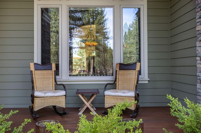 16923 Royal Coachman Drive, Sisters, OR 97759