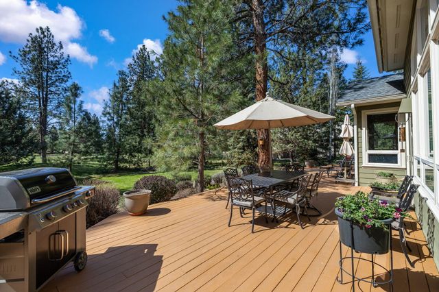 16923 Royal Coachman Drive, Sisters, OR 97759