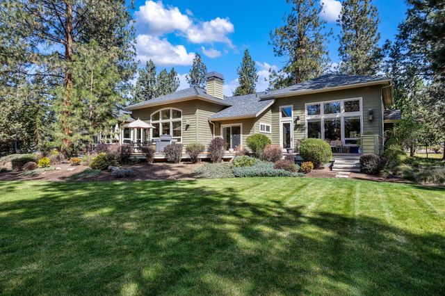 16923 Royal Coachman Drive, Sisters, OR 97759