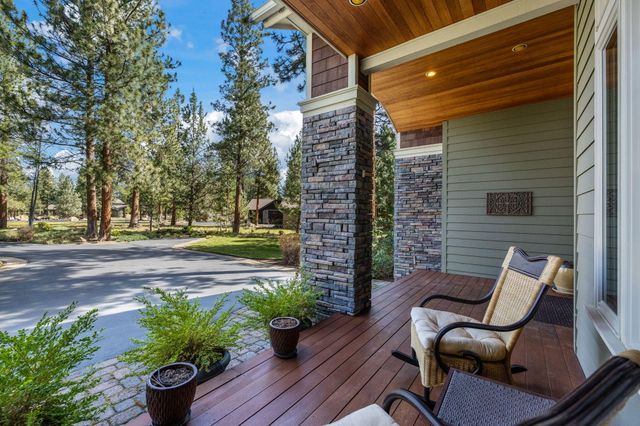 16923 Royal Coachman Drive, Sisters, OR 97759