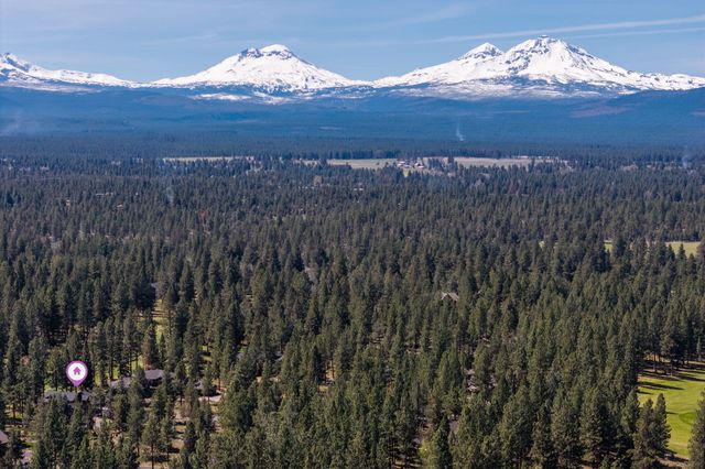 16923 Royal Coachman Drive, Sisters, OR 97759