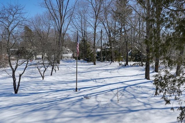 26 Mechanic St, Holliston, MA 01746