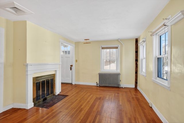 26 Mechanic St, Holliston, MA 01746