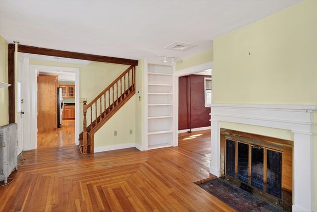 26 Mechanic St, Holliston, MA 01746