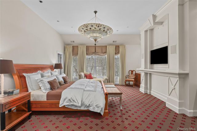 5 Augusta Court, Purchase, NY 10577