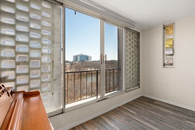 33 Pond Street 919, Brookline, MA 02445