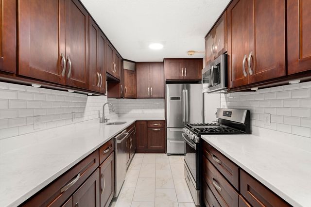 33 Pond Street 919, Brookline, MA 02445