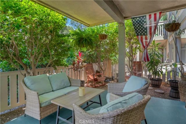 291 Sequoia Court 13, Thousand Oaks, CA 91360